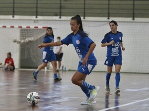 Mucho fútbol en la pista - APF