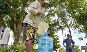 Pobladores de una zona de Piquete Cué se surten de agua del pozo de un vecino – Prensa 5