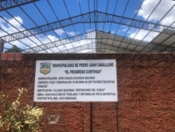 Intendente verifica avance de obras en Colegio Defensores del Chaco de PJC