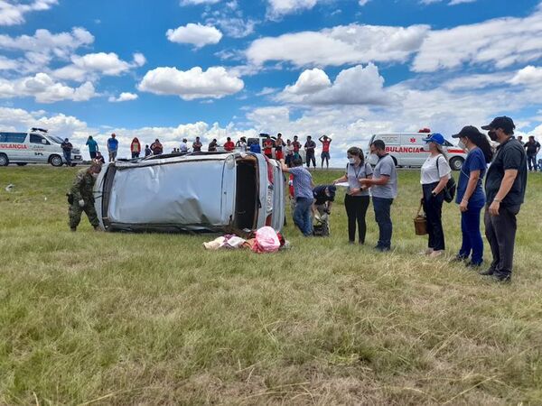 Hospital de Trauma: sobrevivientes del vuelco en Santaní siguen graves - Nacionales - ABC Color