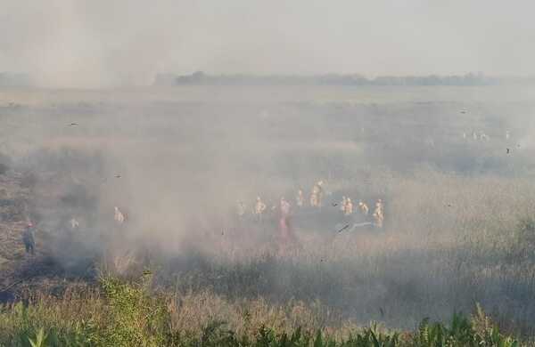 Logran contener incendio en la zona de Yacyretá