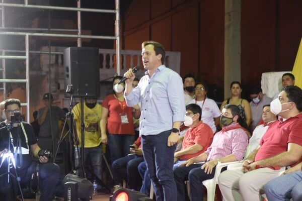 Con críticas a HC, el velazquismo oficializa al intendente de Capiatá como precandidato a gobernador de Central - Nacionales - ABC Color