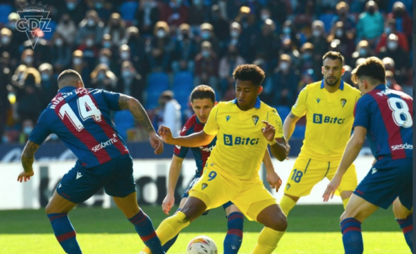 Diario HOY | Cádiz gana al Levante en partido clave por evitar el descenso