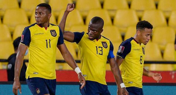 Ecuador llama al artillero Enner Valencia para partidos frente a Brasil y Perú