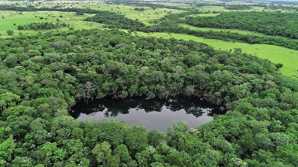 “El ojo de mar”, un misterioso lago para refrescarte en Amambay - Viajes - ABC Color