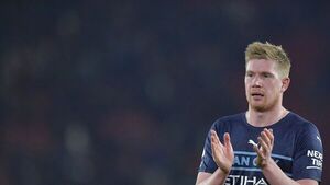 El Manchester City se estanca en St. Mary's