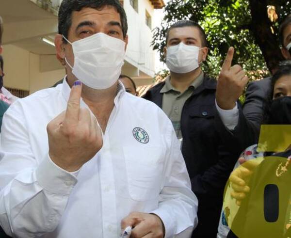 Crónica / Los colorados no quieren saber nada de alianzas y le dicen no al “Florero”