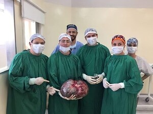 ¡Miedo! Le sacaron un tumor de 15 kilos