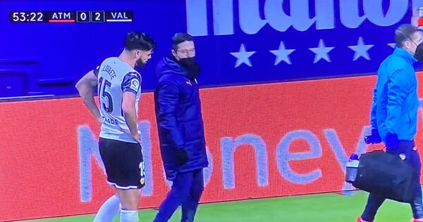 ¡Alerta! Omar Alderete deja el campo por lesión a días de las Eliminatorias
