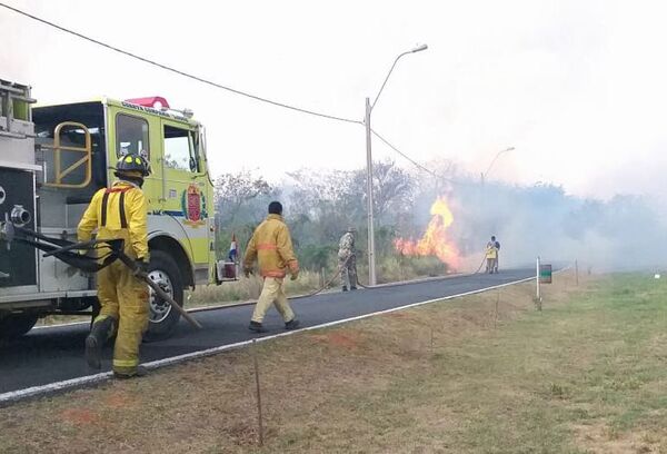 Controlan incendio de gran magnitud en Eusebio Ayala - Nacionales - ABC Color