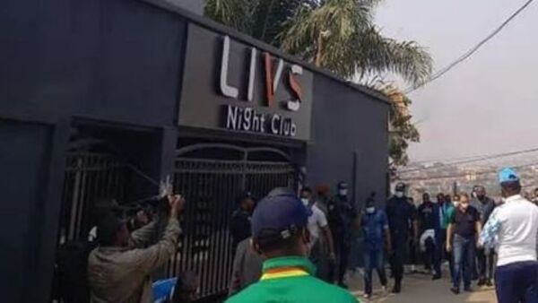 Un incendio en una discoteca deja al menos 16 muertos en Camerún