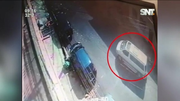 Robaron una camioneta en zona del mercado 4 - SNT