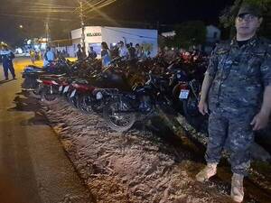 Crónica / ¡Ndi! 45 motos se fueron a parar al corralito luego de control