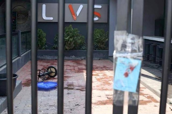 Diario HOY | Dieciséis muertos en el incendio accidental de una discoteca