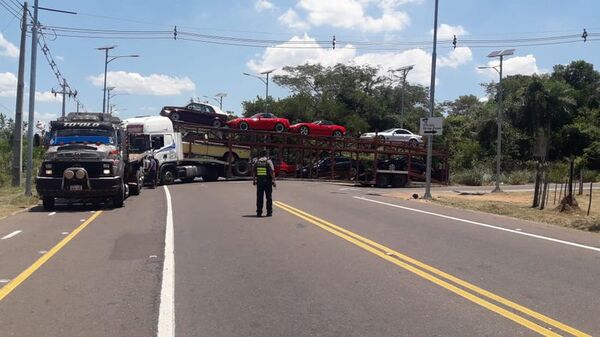 Chofer de camión que ocasionó atasco en ruta Luque – San Ber fue multado con casi G. 900.000 - Nacionales - ABC Color