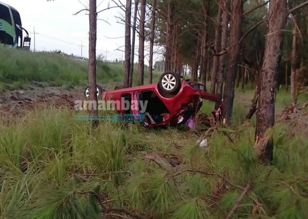 Iban a Asunción para un control y muere en accidente sobre la Ruta PY 05