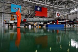 Taiwán denuncia segunda mayor incursión aérea de China comunista - Mundo - ABC Color