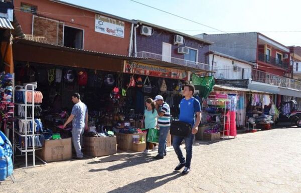 Comerciantes de Alberdi reportan poca concurrencia de turistas y compradores