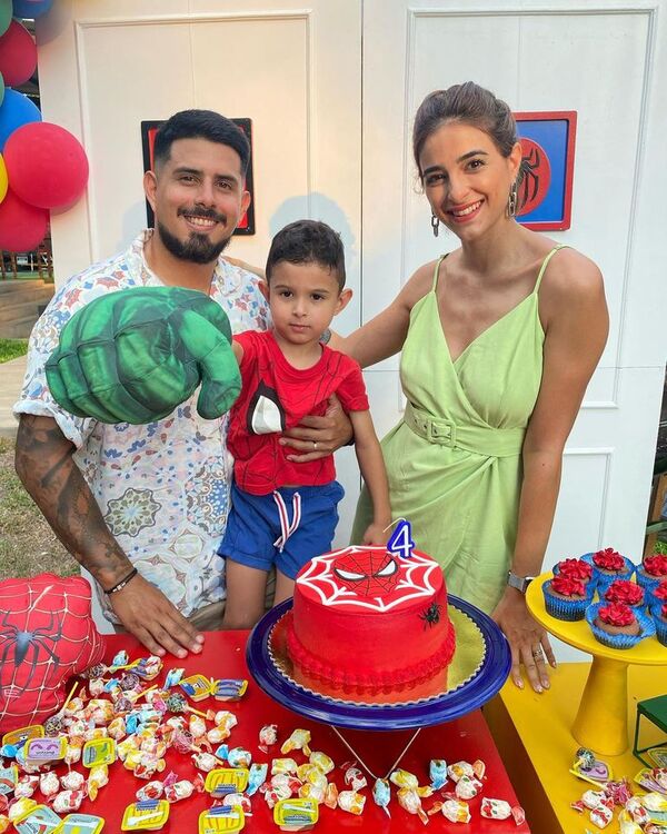 Pati Ginzo celebró los cuatro años de Costanzo - Gente - ABC Color