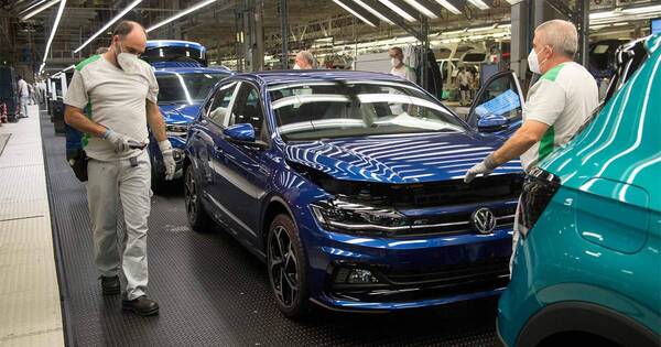 La Nación / Venta de autos nuevos en Europa sufre la peor caída
