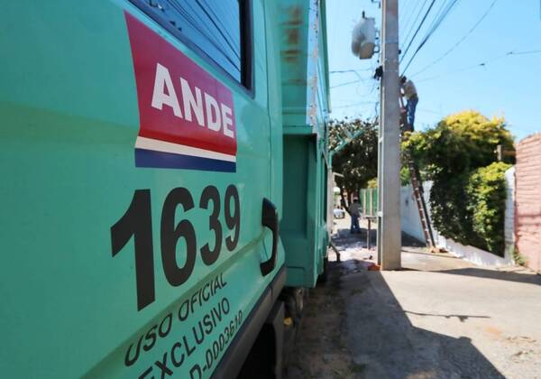Crónica / Loperro usan a full el "aire" y transformadores revientan he'i Ande