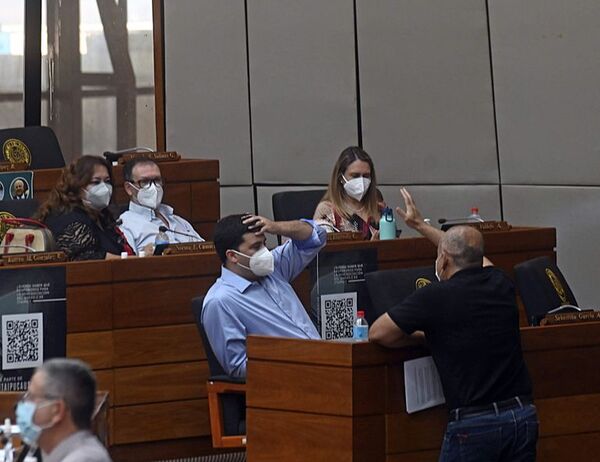 Aprueban con cambios proyecto que permite compra de vacunas pediátricas - Nacionales - ABC Color