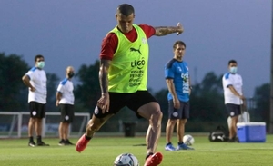 Diario HOY | Paraguay se prepara para enfrentar a Uruguay con la baja de Omar Alderete