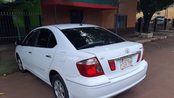 Roban vehículo del estacionamiento de la 10ª Región Sanitaria