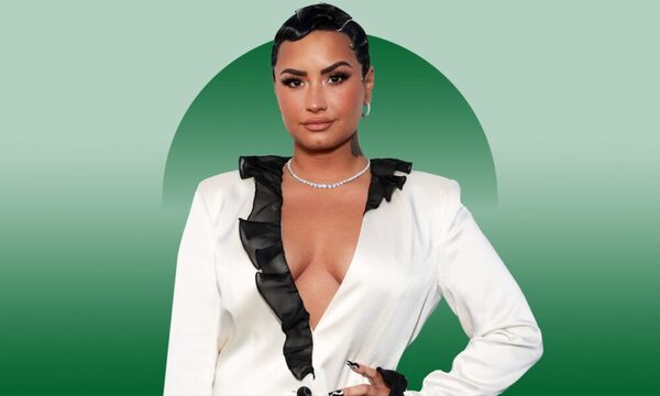 Demi Lovato celebra un funeral por su música pop