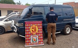Localizan furgón utilizado para hurtar cigarrillos importados