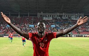 Camerún y Gambia sufren para avanzar a cuartos de la Copa de África - Fútbol - ABC Color