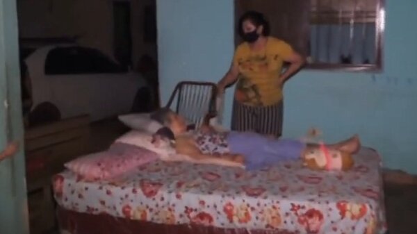 Corte de energía empuja a sanlorenzanos a intentar dormir en el patio | Noticias Paraguay
