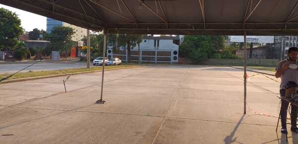 Vacío: Así se encuentra el vacunatorio de la Réplica de la Estación del Ferrocarril