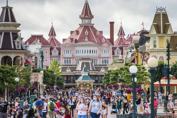 Disneyland Paris apuesta por los superhéroes de Marvel en su 30 aniversario - Viajes - ABC Color