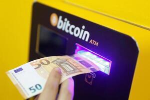El bitcóin cotiza por debajo de 34.000 dólares, niveles de julio de 2021