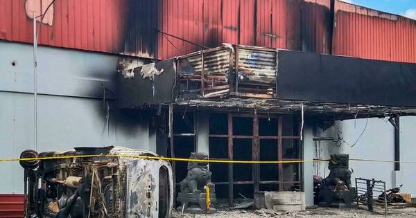 La Nación / Indonesia: riña e incendio en una discoteca dejan 19 muertos