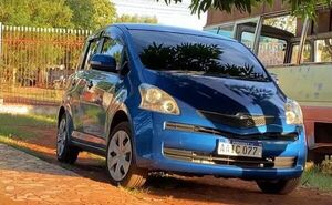 Falsos policías roban automóvil durante asalto domiciliario - ABC en el Este - ABC Color