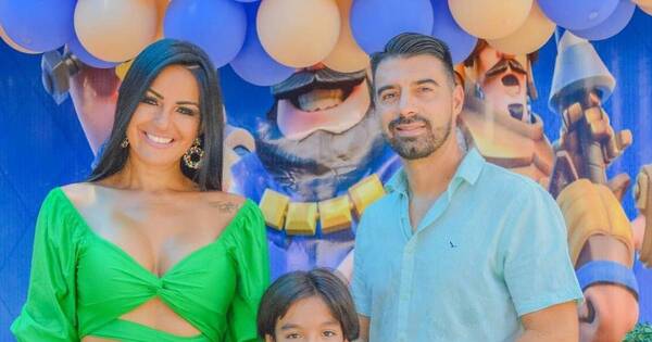 La Nación / Julio César Cáceres y Gloria Vera celebraron el cumpleaños de su hijo
