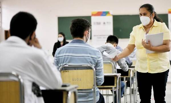 Más de 6.200 postulantes a las becas ITAIPU se registraron en la primera semana de inscripción
