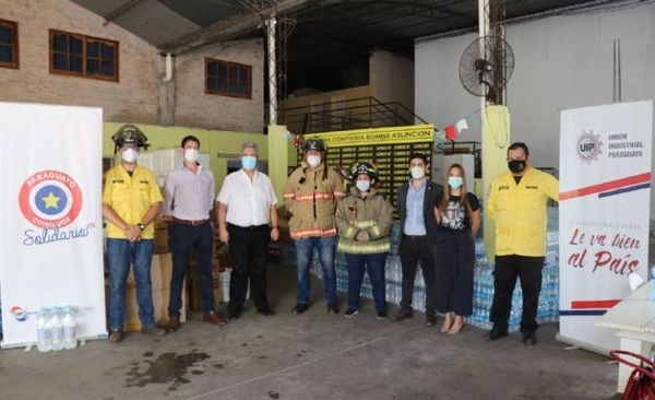 Diario HOY | UIP Joven realiza donación al Cuerpo de Bomberos Voluntarios