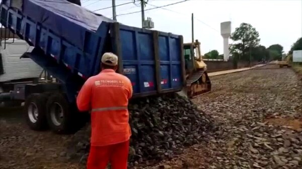 Avanza el asfaltado de la avenida República Argentina en Cambyretá