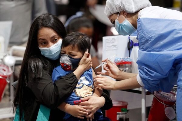 ¿Cuándo llegan las dosis pediátricas, qué pasó con la vacuna taiwanesa y habrá cuarta aplicación? - Megacadena — Últimas Noticias de Paraguay