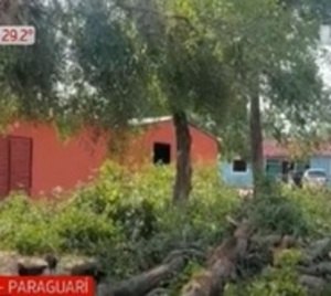 Temporal dejó a 30 familias afectadas en La Colmena - Paraguay.com
