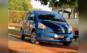 Falsos policías asaltan vivienda y se llevan un automóvil