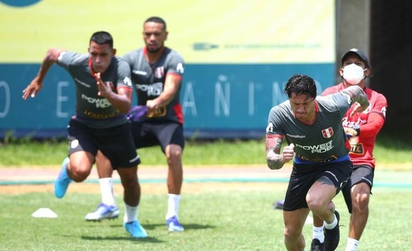 Diario HOY | Perú se entrena con todos sus convocados para el duelo con Colombia