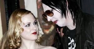 La Nación / La actriz Evan Rachel Wood acusó a Marilyn Manson de violarla en filmación de videoclip