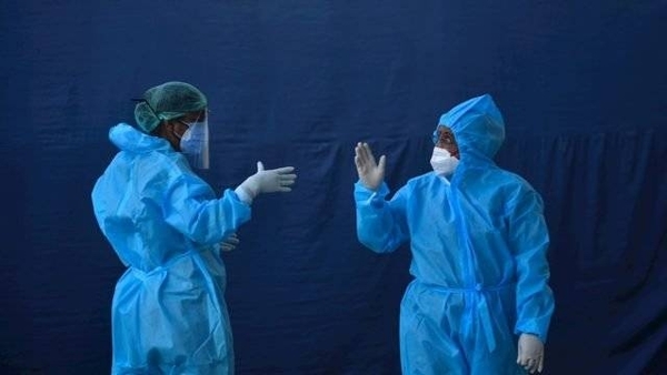 Diario HOY | La variante ómicron ya concentra un 90% de los casos globales analizados