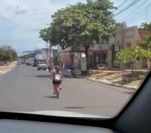 Crónica / Peque de 5 años se escapó en bici de su casa y un fiscal la rescató