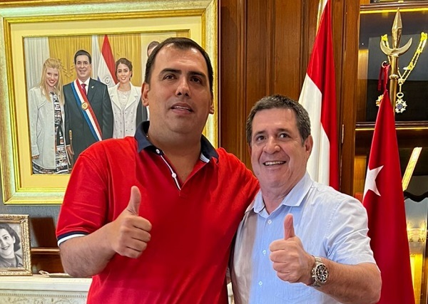 Apretado por la justicia, gobernador abandona a Velázquez y se suma a HC