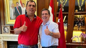Gobernador de Caazapá abandona oficialismo y se une a HC